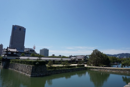 広島城1234本丸より二の丸.jpg